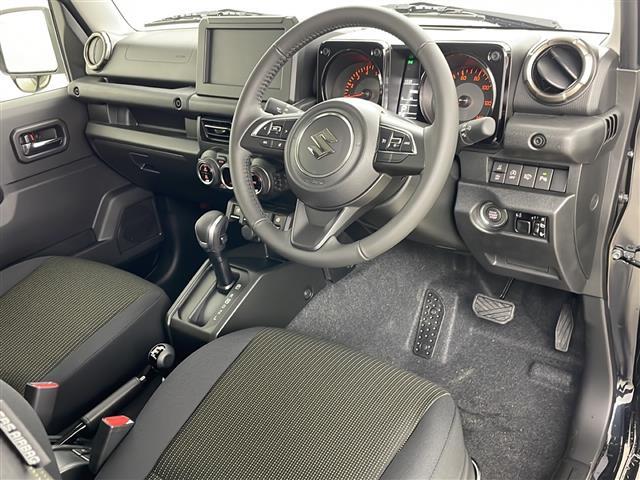 【インパネ全体】全方位で視界が広く、高い目線で運転もしやすいです！