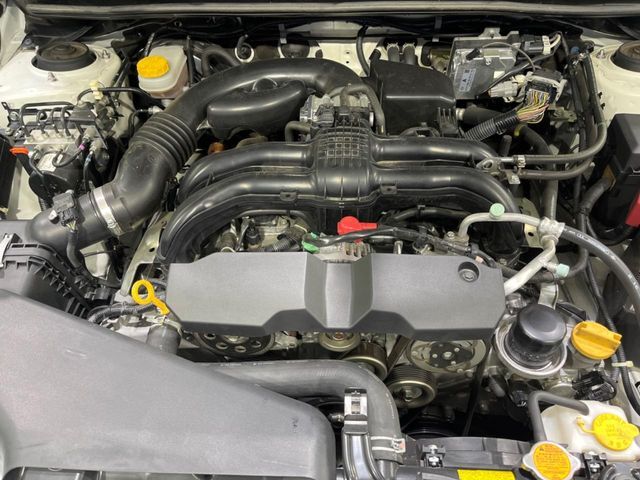親切・丁寧な専門メカニックスタッフが応対！・車検・点検整備・事故等の修理などアフターサービスも安心。お車のカスタマイズもネクステージのサービススタッフまでご相談ください！