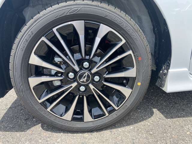 【純正15インチアルミホイール】タイヤはダンロップ エナセーブの165/55R15になります。