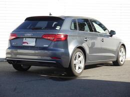 当店はアウディジャパン販売の取扱車両でしたら、どちらの店舗のお車でもお取り寄せ可能です。