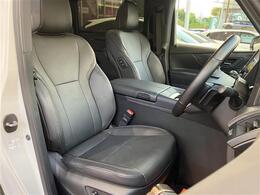 地域密着型店舗として直接買い取りをすることで前オーナーさまの情報はもちろん、想いも一緒に受け取り、プロの目線でしっかりと点検整備をして次のオーナーさまへ届けさせていただいております。