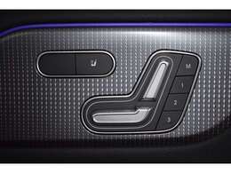 ご来店が難しい場合や、遠方にお住まいのお客様もご安心下さい！掲載されていないカットのお写真やご用命頂いた箇所を撮影し、Eメール等でお送りすることも可能でございます！お気軽にお問い合わせ下さいませ。