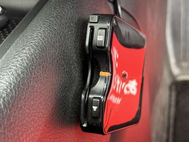 【ETC】高速道路の料金所をストレスなく通過！話題のスポットやサービスエリアに多い「スマートIC」利用時は必須のアイテムです。当店でセットアップを実施、ご納車当日からすぐにご利用いただけます！