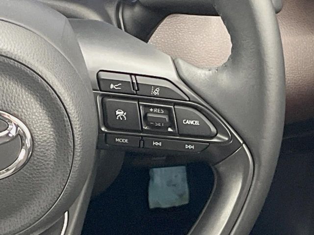 【レーダークルーズコントロール】高速道路での長距離走行が楽に！！自動で速度を保つクルーズコントロールが、衝突軽減システムと連携し、前方の車両を感知して車間を保つように速度調節してくれます！！