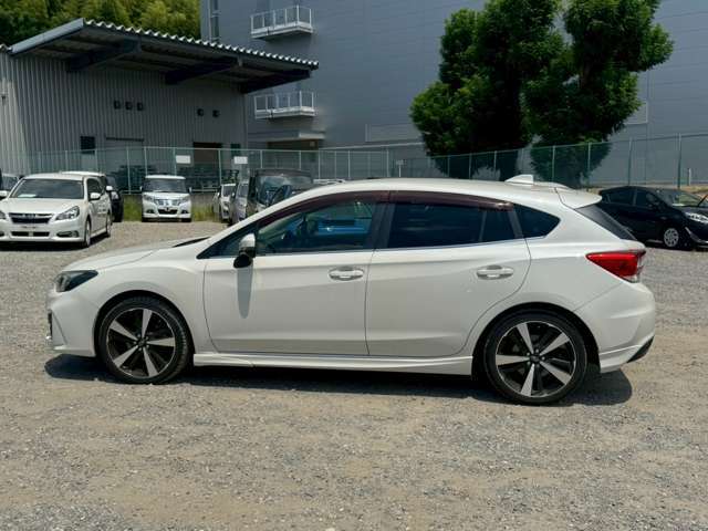 ★画像や動画を見ただけでお車の検討を進める事に抵抗がある方でも気軽に利用できるオンライン商談ならお車の検討はもちろん営業担当や店舗の様子も生中継でご覧いただけますので安心してお車をご検討頂けます。