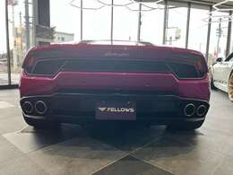 V型10気筒DOHC40バルブ 580ps/8000rpm  55.1kgm/6500rpm(カタログ値) 245/30ZR20-305/30ZR20 マットチタンMIMAS鍛造純正ホイール カーボンブレーキ＆オレンジキャリパー　カーボンエンジンBAY　ガラスエンジンフード