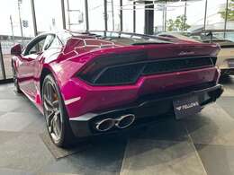 V型10気筒DOHC40バルブ 580ps/8000rpm  55.1kgm/6500rpm(カタログ値) 245/30ZR20-305/30ZR20 マットチタンMIMAS鍛造純正ホイール カーボンブレーキ＆オレンジキャリパー　カーボンエンジンBAY　ガラスエンジンフード