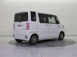 全国トヨタディーラーの中でも数少ない、トヨタ認定検査員が1台ずつ内外装をチェック。