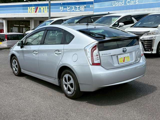 当社の展示車は全車両に”社団法人自動車公正取引協議会”の車両状態説明書を掲示しております。修復歴の有無は勿論、ドア等の外板の交換歴の有無までも表示☆口頭説明では無く書面にてお渡ししております♪