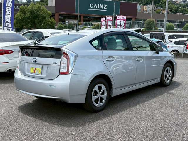 当社で整備の車両には、4ヶ月の消耗品も含む無料保証とにてオプション最長5年走行無制限の延長保証をオプションにてご用意☆遠方のお客様はお近くのディーラーにて保証修理をお受けできます♪*現状販売は除く