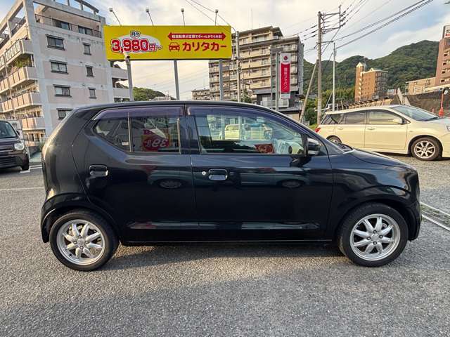 お客様が気持ち良くお車をお乗りできるように、外装、内装、エンジンルームまで徹底的に磨き上げてご納車！磨き専門のスタッフが隅々までお車を清掃してお渡し致します！！