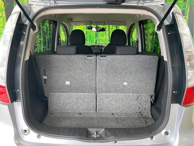 普段のお買い物や通勤、送迎等に十分な荷室スペースを確保しております。セカンドシートを倒すと、大きな荷物の積載も可能です♪