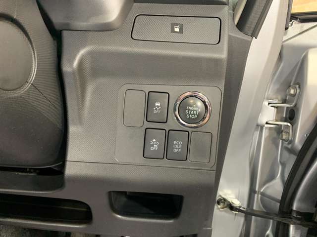 【アフターメンテナンス】当店は近畿運輸局民間車検指定工場を完備。ご購入後のメンテナンス・修理・車検など、アフターフォローも充実しております。