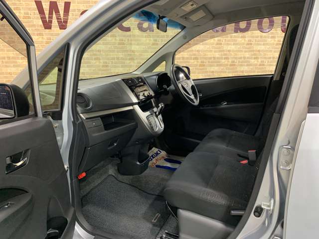 【Color's安心保証】1年保証をご用意しております。保証対象は電球やヒューズ1個からエアコン、エンジンまで広範囲を保証！！買ってからの安心をサポート致します。