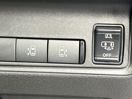 【両側パワースライドドア】スマートキーや運転席のスイッチで後席両側スライドドアの開閉が可能♪電動だから力を入れてドアを開ける必要が無く、小さなお子様でも簡単に開け閉めでき快適です♪