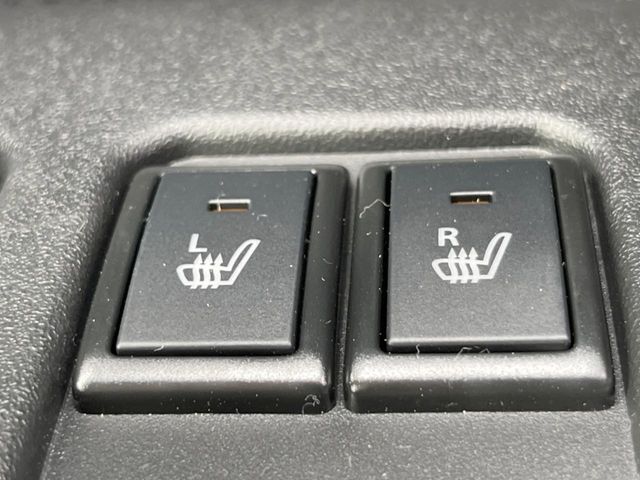 【シートヒーター】寒い日に重宝するシートヒーター！エアコンより早く温まってくれるので寒がりの人も安心ですね♪エアコンの温風は乾燥するから苦手、という方にもをおすすめです。