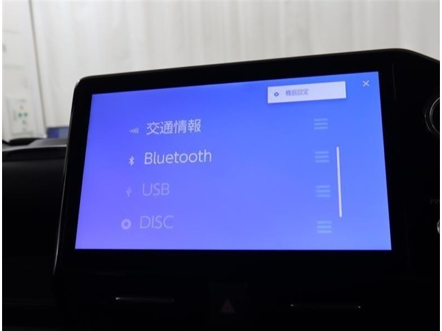 Bluetooth、Carplay対応しています。