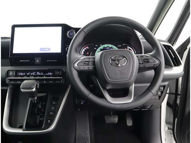 見通しのよいすっきりとした視界で、誰でも運転しやすいです。運転のしやすさは疲れにくさにも繋がりますよ♪