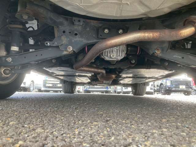 オイル交換年2回無料＆24時間ロードサービスのケーユーメンバーズカードや3年間のオイル交換無制限、定期点検整備代、消耗品の交換がセットになったメンテナンスパックもございます☆