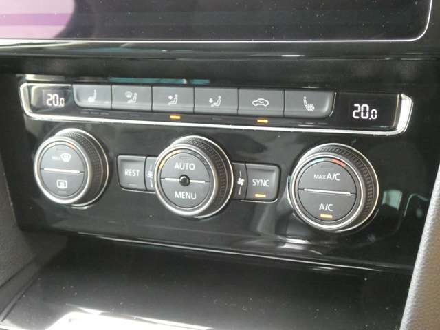 シートヒーター完備！寒い時期でも快適に運転できます♪
