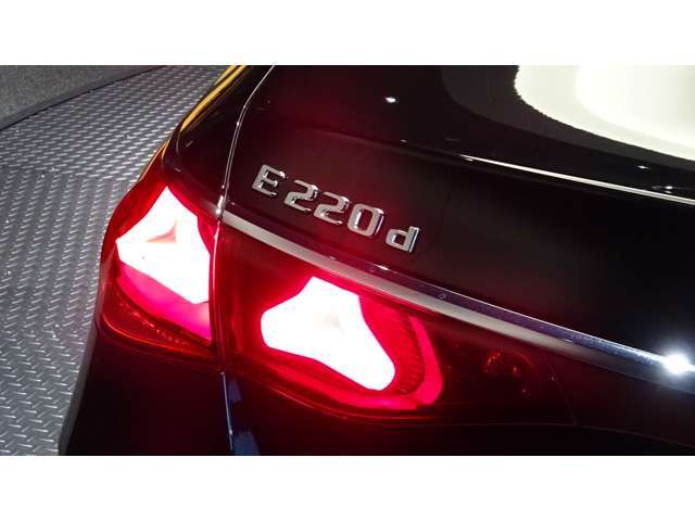 万一走行不能となった場合でも、現場での応急処置、車両の牽引、ドライバーや同乗者の移動の手段の手配などを、無料でサポートします。