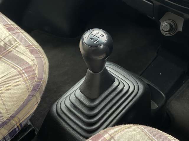 信頼と実績！お買い得車を格安にて販売しております。お問い合わせはお早めに！通話料無料のフリーダイヤル0078-6002-973815をご入力ください。