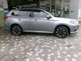 弊社の車は三菱認定中古車で1年間の保証付です。全国の三菱ディーラーで保証修理が受けられます。詳しくは弊社スタッフにお問合せ下さい。