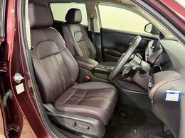 【レザーシート】人気メーカオプション。高級感溢れる車内を演出します。査定アップも見込める人気オプションです！