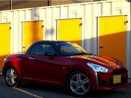 運転席側フロントは大きな目立つキズやヘコミはございません！！