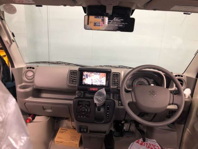 最新のカーナビやインナーミラー型ドライブレコーダーで快適ドライブを約束します☆
