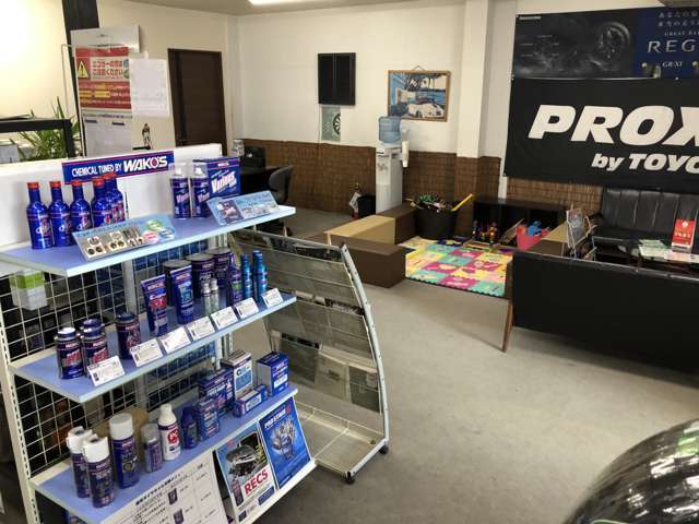 タイヤ交換等、初めてのお客様もお気軽にご来店下さい！！