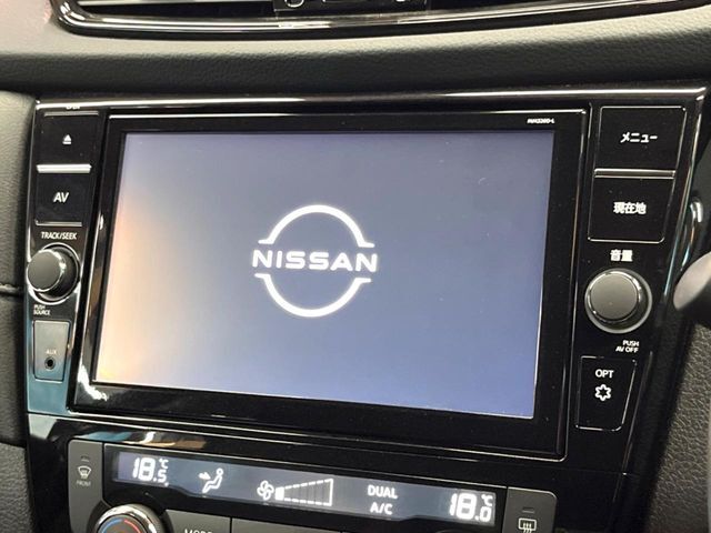【大画面ナビ】人気の大型9インチナビを装備。存在感のある大画面はインパクト大！ナビ利用時のマップ表示は見やすく、テレビやDVDは臨場感がアップ！いつものドライブがグッと楽しくなります♪