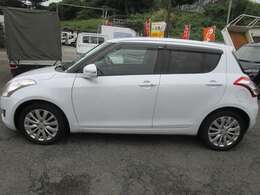 下取り車は不動車、査定のない車でも査定させていただきます。頑張ります。支払総額表示の中には自賠責保険、重量税、リサイクル料、消費税、税金関係は全て含まれます。