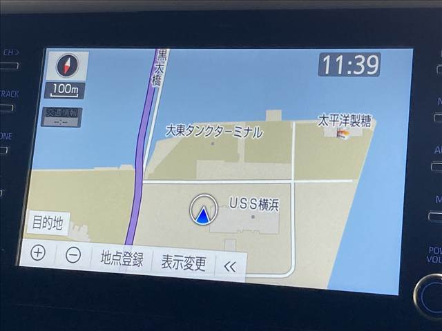 【純正ナビ】一体感のあるナビは、高級感ある車内を演出してくれます。Bluetooth再生などオーディオ機能も充実しておりますので、運転もより楽しめます♪