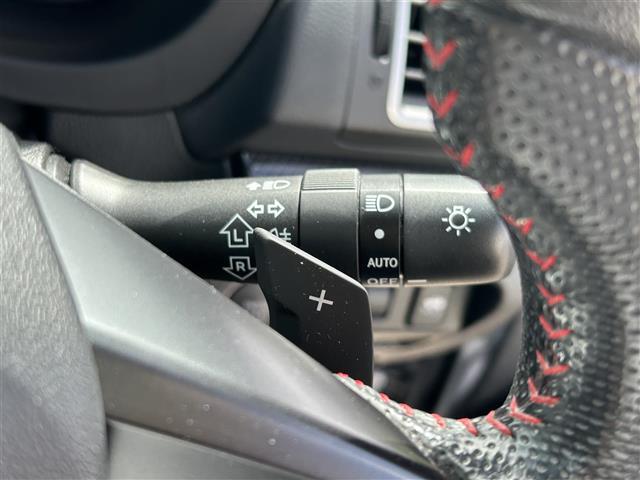 気になる車はすぐにお問い合わせください！画面右側の0066から始まる無料ダイヤルからお問い合わせ下さい！専門スタッフがお車のご質問にお答えいたします！