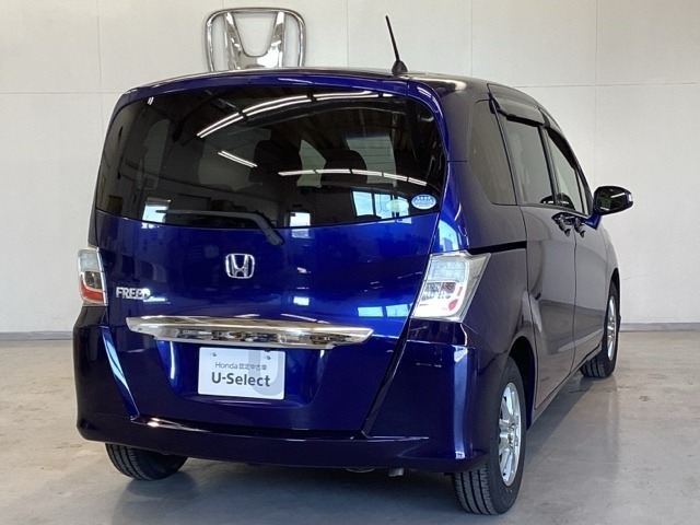 【Honda認定中古車 U-Select】　は3つの安心をお約束します。　1　Hondaのプロが整備した安心。 2　第三者機関がチェックした安心。　3　購入後もHondaが保証する安心。