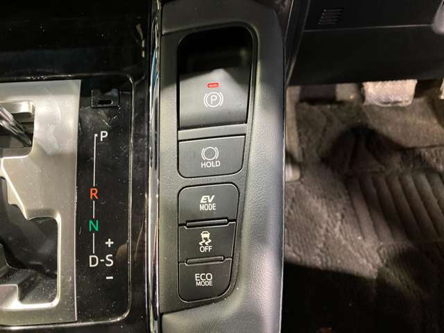 ★〒062-0031　札幌市豊平区西岡1条3丁目1-1　　TEL011-854-2339　　　　羊ケ丘通沿いオートバックス西岡店向かい、三角屋根の建物が目印です♪