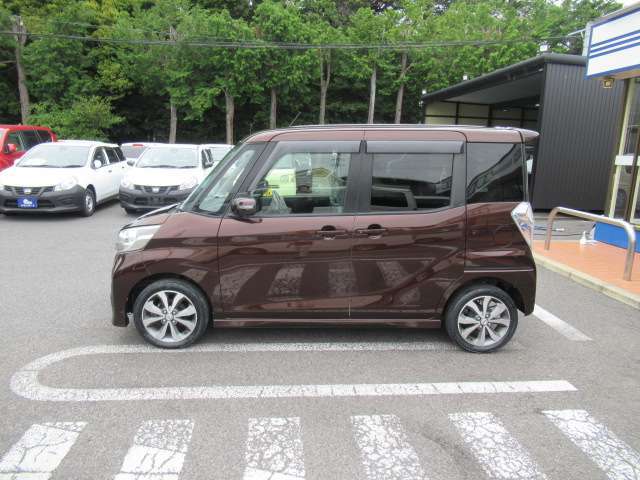 当社は全車に外装・内装クリーニング済み！！外装の磨きと室内クリーニングを施したお車です。ピカピカのお車を是非店頭でご確認下さい。