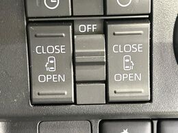 【両側パワースライドドア】スマートキーや運転席のスイッチで後席両側スライドドアの開閉が可能♪電動だから力を入れてドアを開ける必要が無く、小さなお子様でも簡単に開け閉めでき快適です♪