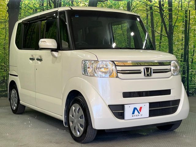 大好評のボディコーティング「弾スプラッシュコート」もご納車までに施工可能。通常のガラスコートと異なる、耐久年数6年の無機質ガラスコーティングが、ボディをキレイな状態に保ってくれます。