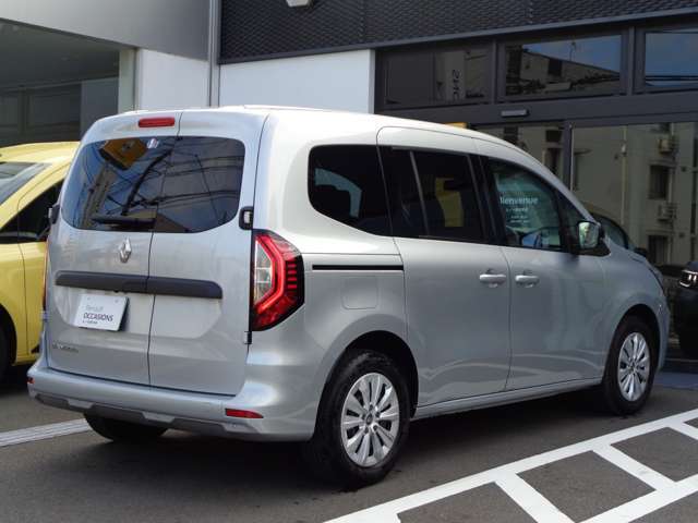 ルノー新車保証継承　自社管理デモカー　デモカーの為、走行距離は表示より伸びている場合があります。予めご了承ください。