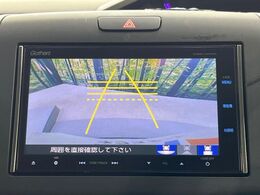 【バックカメラ】駐車時に後方がリアルタイム映像で確認できます。大型商業施設や立体駐車場での駐車時や、夜間のバック時に大活躍！運転スキルに関わらず、今や必須となった装備のひとつです！