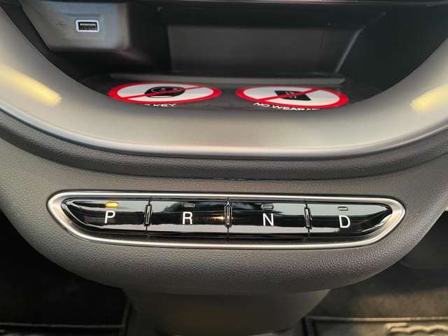 ご不明点など車両詳細等も店舗スタッフまでお問い合わせください。通話無料専用フリーダイヤルもご用意しております。0078-6003-131354　ご利用ください。