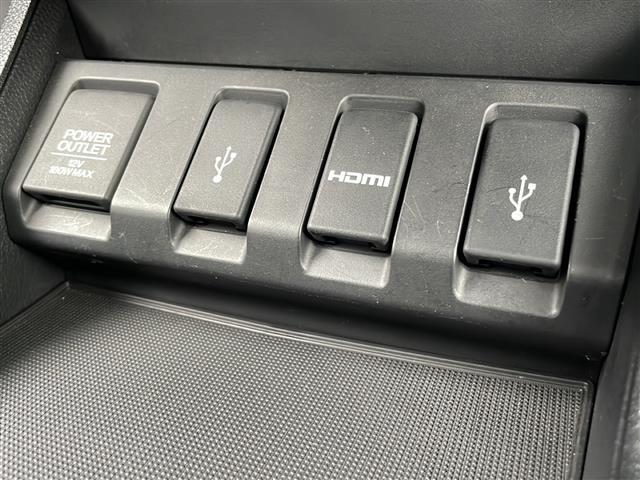 【USB端子】USB接続もついていますので携帯などの電子機器の充電にも使えて便利です♪