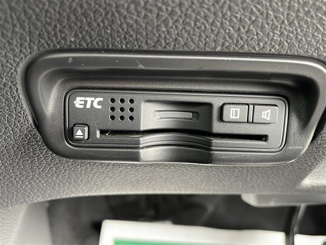 今や必需装備となりつつある、【ETC】搭載車！当店でセットアップが可能ですので、ご納車当日からご使用が可能です！高速道路料金のお支払いが楽々です！