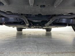 【下回り】下回りがきれいなうちに、防錆加工の施工がオススメ。降雪地域はもちろん、沿岸部にお住いの方や、趣味でマリン・ウィンタースポーツをされる方に大変好評いただいております。