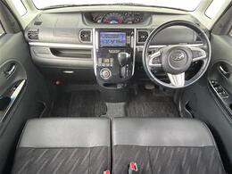 インパネ周りの画像です。店舗にて現車の確認もいただけますので、お電話で在庫のご確認の上是非ご来店くださいませ！！！ワクワクするクルマ選びをご提案します！