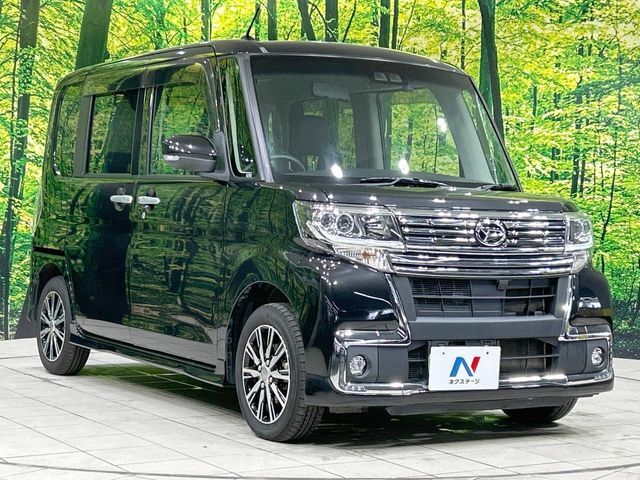 大好評のボディコーティング「弾スプラッシュコート」もご納車までに施工可能。通常のガラスコートと異なる、耐久年数6年の無機質ガラスコーティングが、ボディをキレイな状態に保ってくれます。