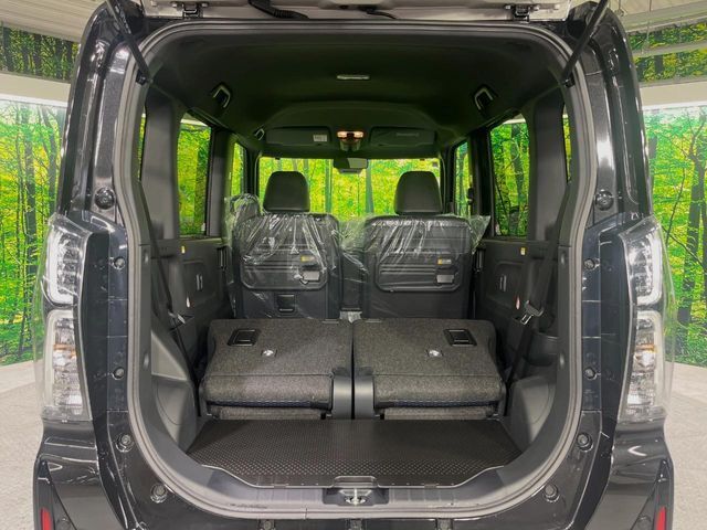 普段のお買い物や通勤、送迎等に十分な荷室スペースを確保しております。セカンドシートを倒すと、大きな荷物の積載も可能です♪