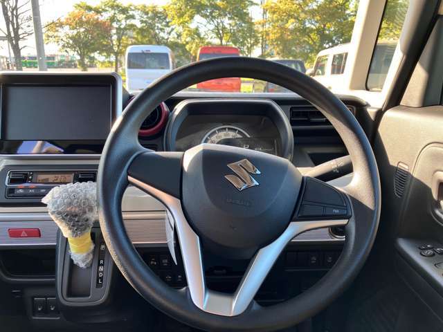 新車から未使用車、中古車の幅広い在庫台数と軽パークのカーライフアドバイザーでお客様のニーズにピッタリの一台をご提案します！